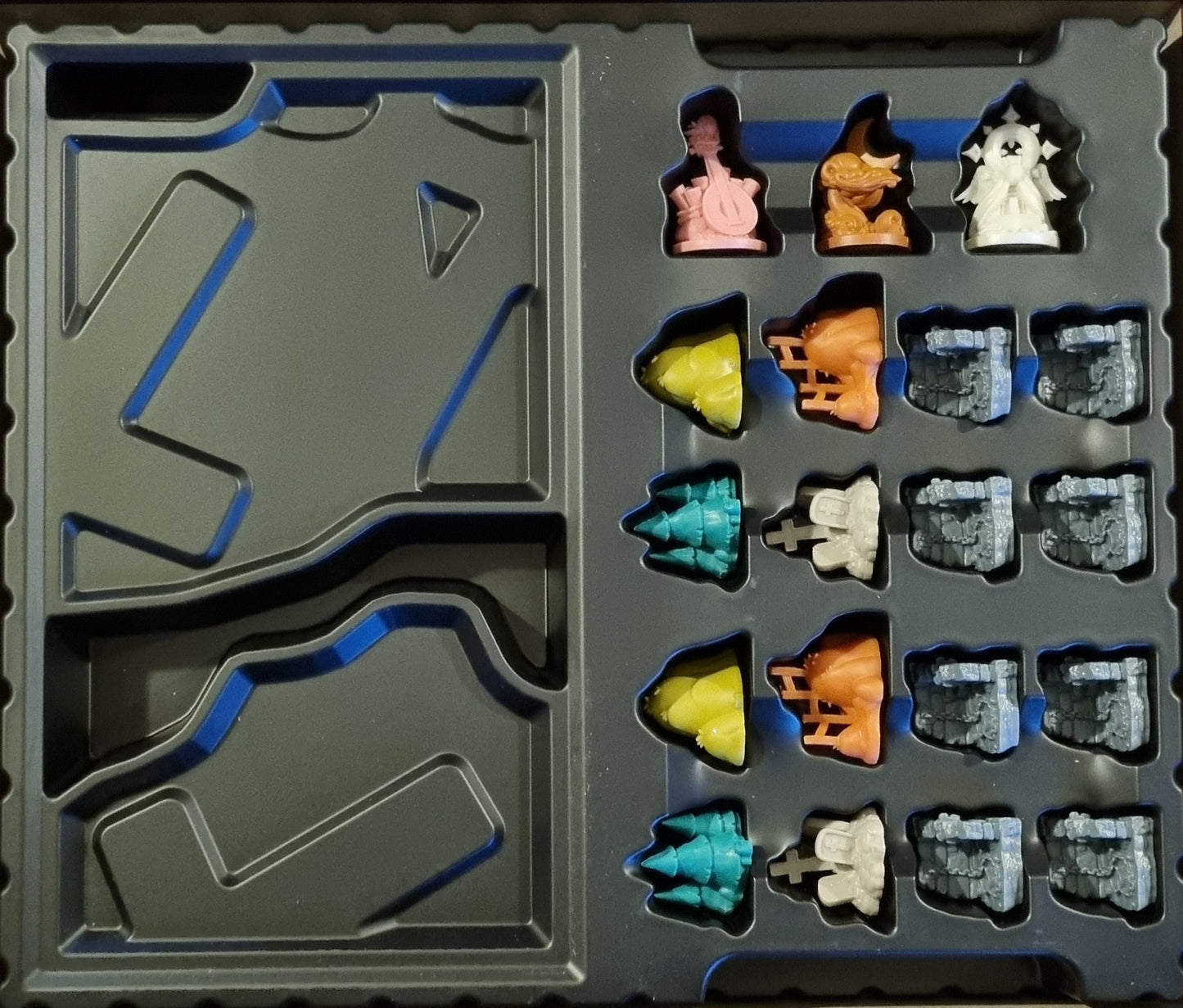 D6: Dungeons, Dudes, Dames, Danger, Dice and Dragons! + Udvidelse