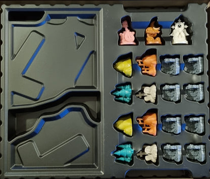 D6: Dungeons, Dudes, Dames, Danger, Dice and Dragons! + Udvidelse